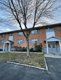 /international/us/702-barclay-manor-balmville-ny-110100966719/