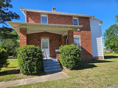 /international/us/400-n-church-street-jackson-nc-110107571922/