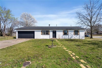 /international/us/401-n-edgewood-drive-coffeyville-ks-110106369077/