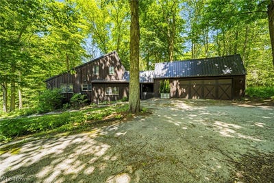 /international/us/4233-n-forest-ridge-drive-ashtabula-oh-110108393588/