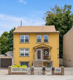 /international/us/7137-70th-street-glendale-ny-110110056546/