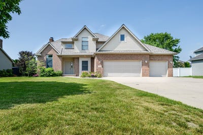 /international/us/2365-perry-drive-stevensville-mi-110100350737/