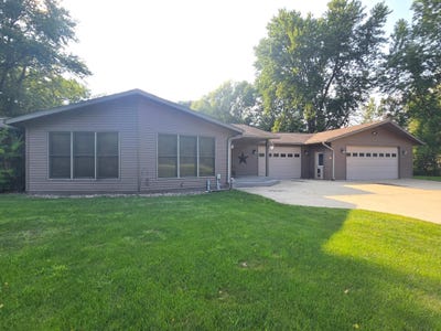 /international/us/4488-ferndale-road-rushford-mn-110119529369/