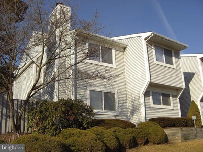 /international/us/11-hillcroft-way-newtown-pa-110105288148/