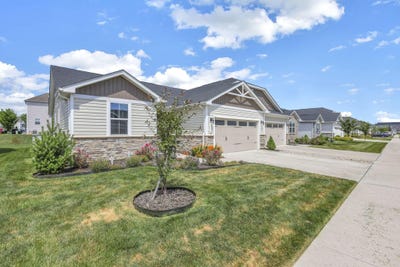/international/us/2249-mcclouds-square-marysville-oh-110108908966/