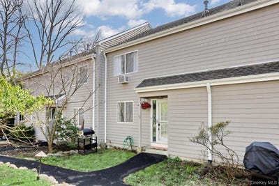 /international/us/68-hickory-hill-lane-tappan-ny-110107002464/
