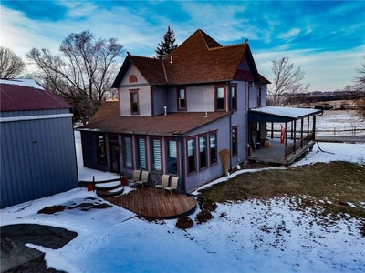 /international/us/490-e-main-street-fillmore-mo-110105085628/
