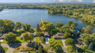 /international/us/2311-swan-drive-mendota-heights-mn-110100051625/