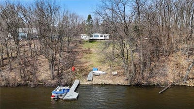 /international/us/2890-216th-street-laketown-twp-wi-110107477688/