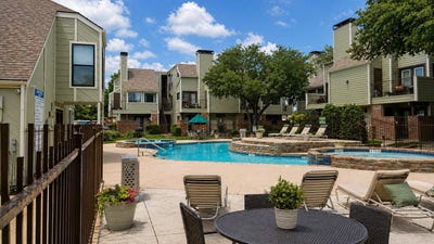 /international/us/3117-sondra-drive-fort-worth-tx-110108588194/