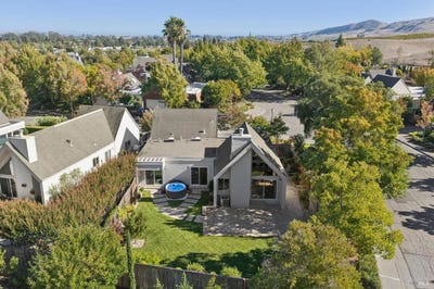 /international/us/823-crocus-drive-sonoma-ca-110110375835/