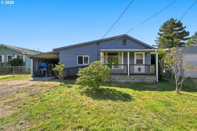 /international/us/145-s-14th-st-lakeside-or-110120053888/