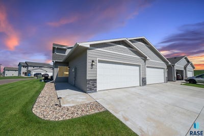 /international/us/2800-s-julia-pl-sioux-falls-sd-110100983917/