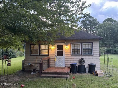 /international/us/108-ruths-lane-knotts-island-nc-110103295695/