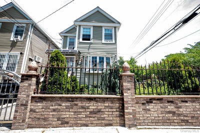 /international/us/52-19-94th-street-elmhurst-ny-110108855927/