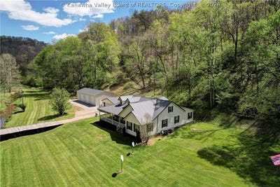 /international/us/141-canoe-run-road-looneyville-wv-110108802892/