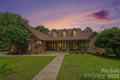/international/us/507-crown-court-richburg-sc-110119505720/