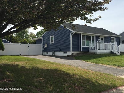 /international/us/113-marian-street-toms-river-nj-110107612016/
