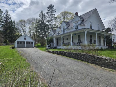 /international/us/11-spencer-street-orono-me-110107926863/