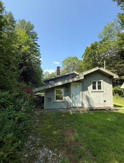 /international/us/1528-eastman-road-grafton-vt-110101117558/