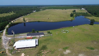 /international/us/2366-lockhart-rd-camden-sc-110100833076/