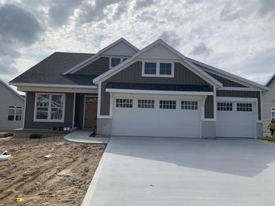 /international/us/3781-windsor-ridge-drive-ne-rockford-mi-110108191411/