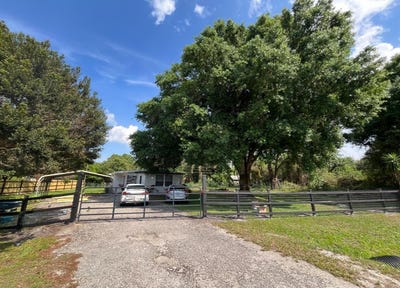 /international/us/3704-nw-36th-avenue-okeechobee-fl-110101394949/