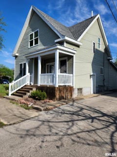 /international/us/115-w-allen-street-springfield-il-110108395271/
