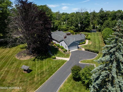 /international/us/17-sailers-way-rumson-nj-110108766753/