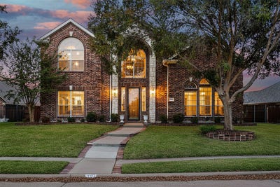 /international/us/333-green-acres-drive-murphy-tx-110120059323/
