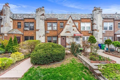 /international/us/68-18-ingram-street-forest-hills-ny-110107432875/