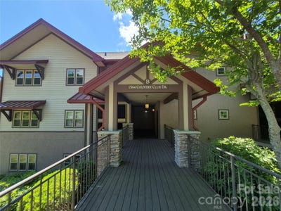 /international/us/1564-country-club-drive-maggie-valley-nc-110108177522/