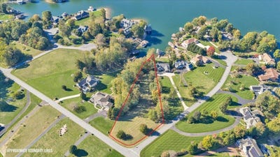 /international/us/ventnor-ave-lot-13-moneta-va-110120834207/