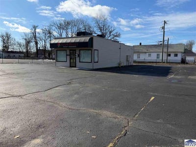 /international/us/60-n-brown-avenue-terre-haute-in-110106554756/