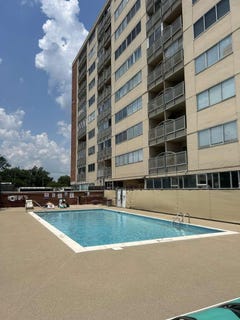 /international/us/2121-nicholasville-road-lexington-ky-110101029068/