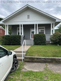 /international/us/5203-washington-avenue-se-charleston-wv-110108118653/