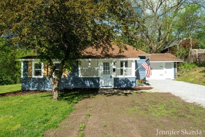 /international/us/415-n-state-road-belding-mi-110108190861/