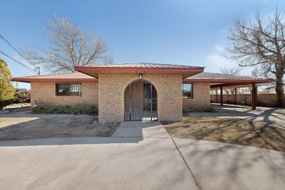 /international/us/804-n-5th-street-belen-nm-110105423880/