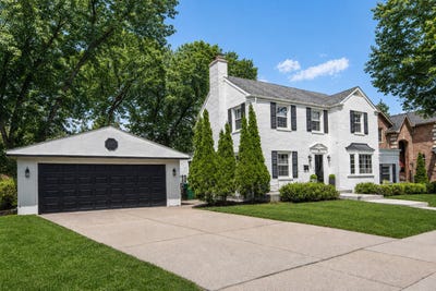 /international/us/4335-lee-street-skokie-il-110108440629/