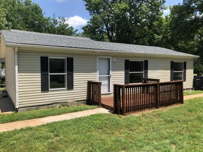 /international/us/618-s-hall-street-webb-city-mo-110108228971/