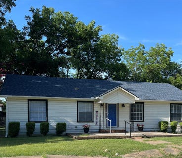 /international/us/903-w-8th-street-bonham-tx-110109213647/