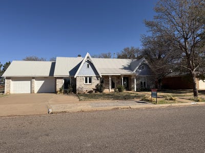 /international/us/610-n-23rd-street-lamesa-tx-110106551544/