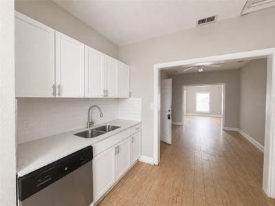 /international/us/3720-sockwell-street-greenville-tx-110108446294/