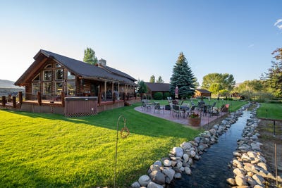 /international/us/400-lagoon-lane-challis-id-110093385380/