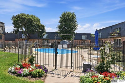 /international/us/12734-deauville-drive-omaha-ne-110120449333/