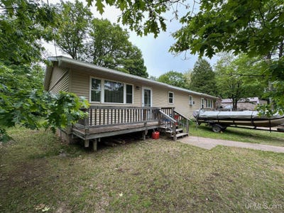 /international/us/227-midway-negaunee-mi-110100375856/
