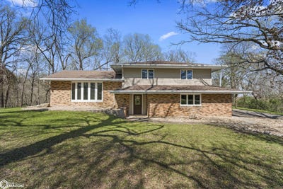 /international/us/2695-timberlane-road-webster-city-ia-110106533133/