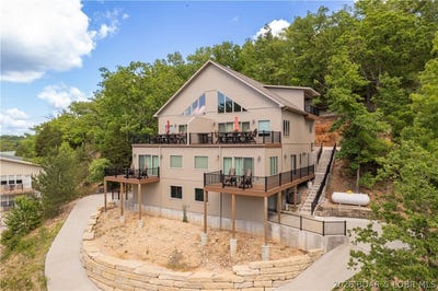 /international/us/250-yacht-club-landing-drive-lake-ozark-mo-110106219541/