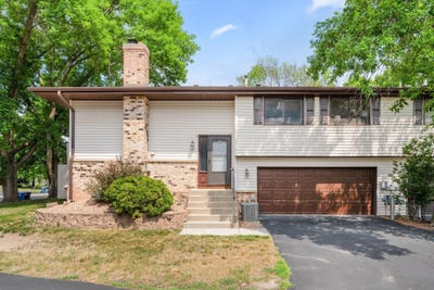 /international/us/10731-aquila-avenue-s-bloomington-mn-110119460108/