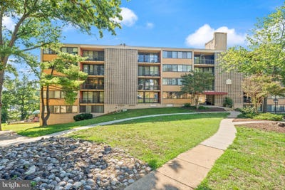 /international/us/12-van-dorn-alexandria-va-110108901605/